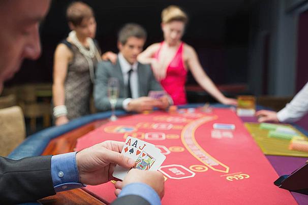 Khám phá các bí quyết chiến thắng game tá lả trực tuyến hiệu quả nhất 2024